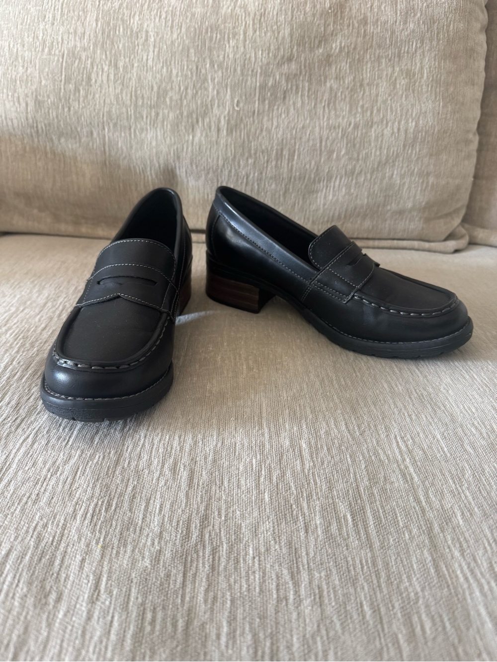Eastland Holly Penny Loafers Women’s Size 8.5M Black Classic Comfort Shoes